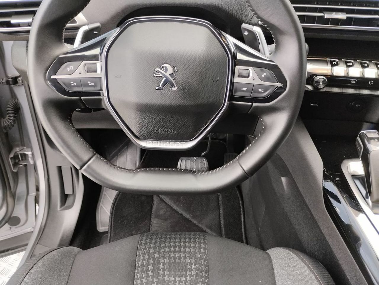 Peugeot 3008 1.5 BlueHDi 96kW SS Active Pack EAT8 - Foto 9