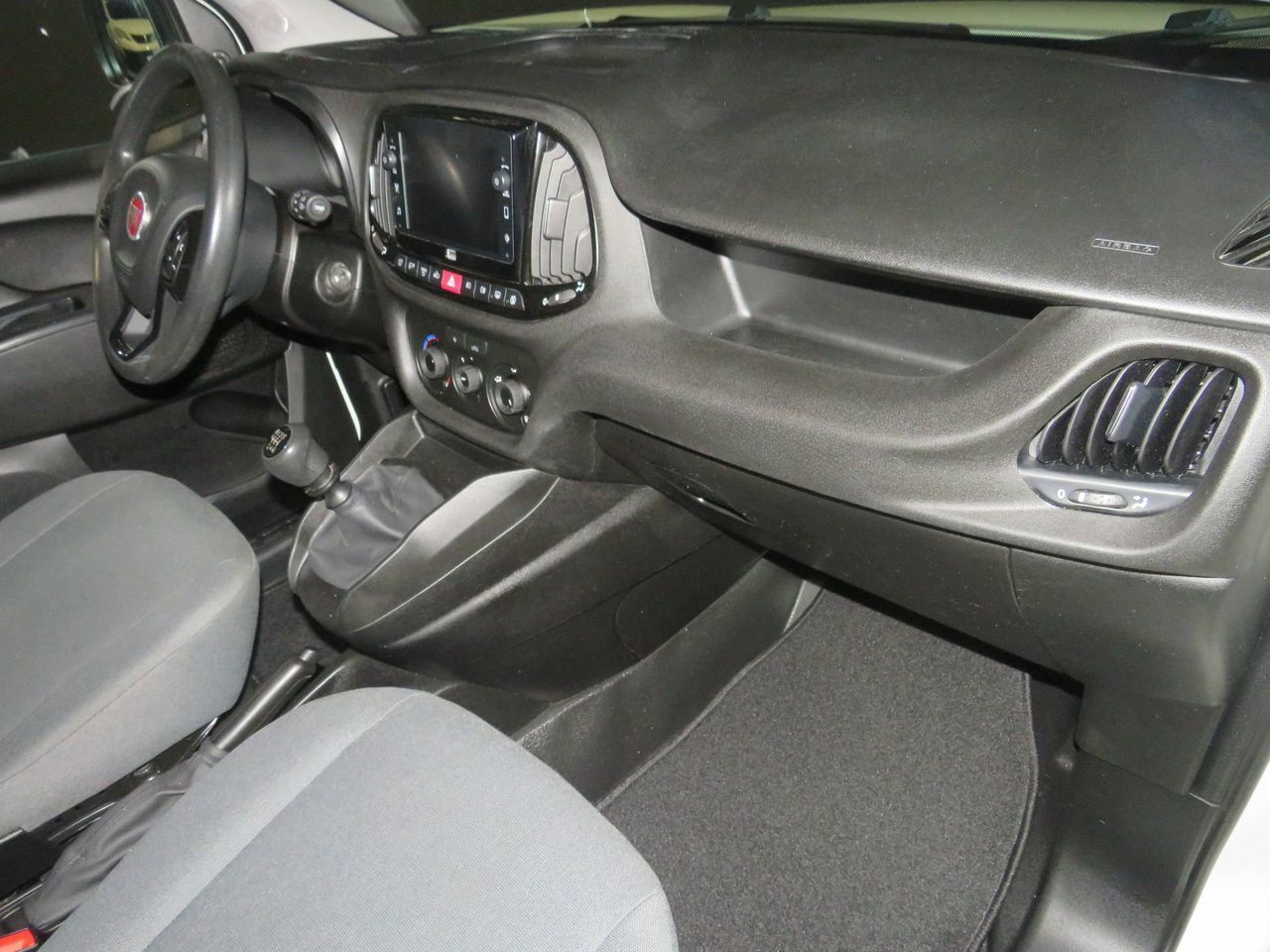 Fiat Doblò Furgon 1.5 BlueHDi 100 650kg L1H1  - Foto 9