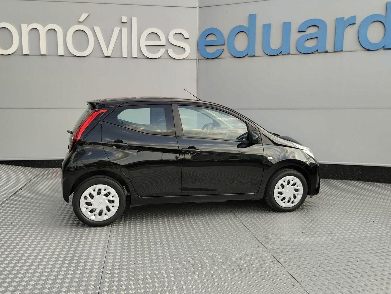 Toyota Aygo 1.0 70 xplay - Foto 5