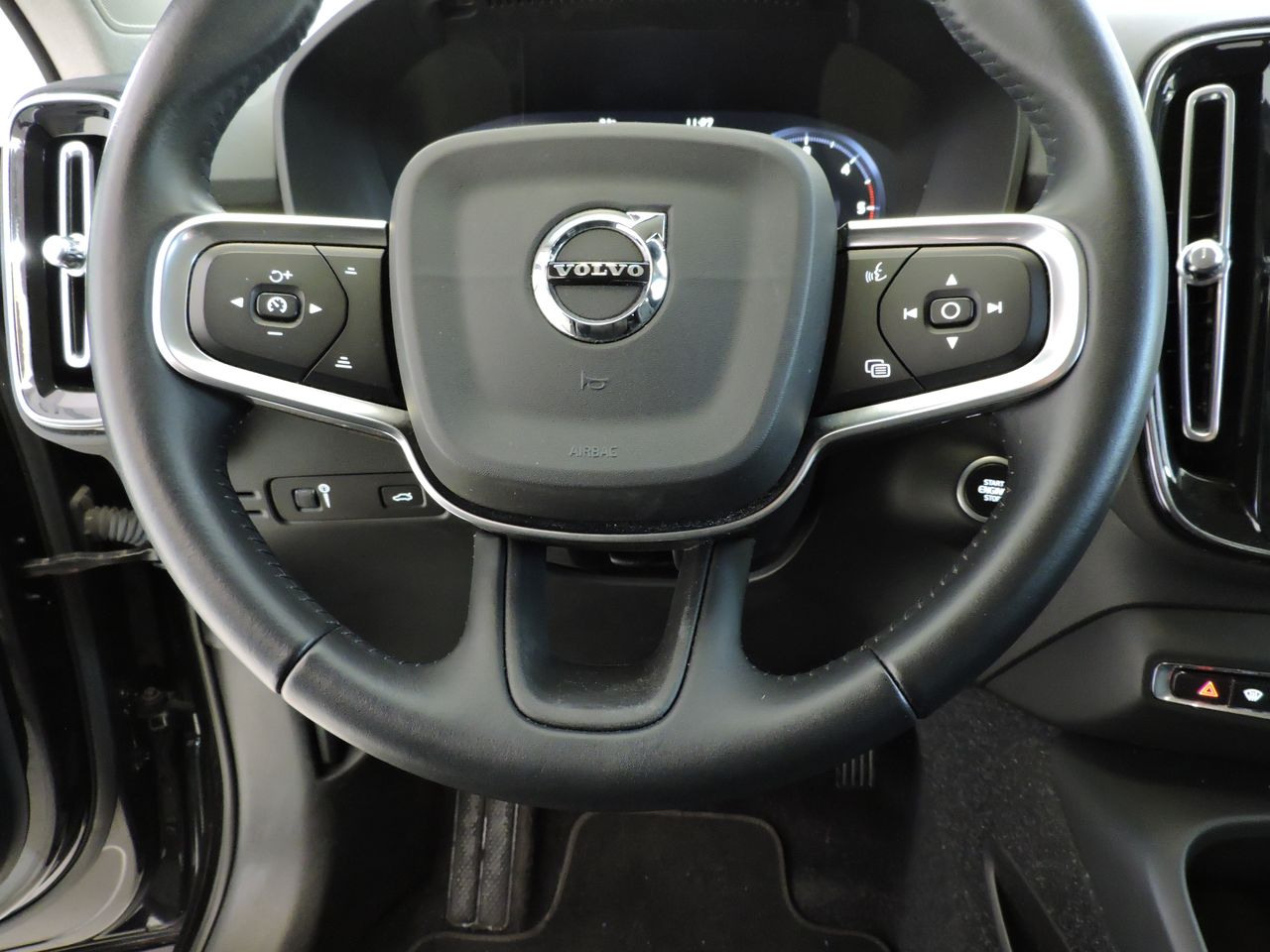 Volvo XC40 2.0 D3 Momentum Pro Auto - Foto 12