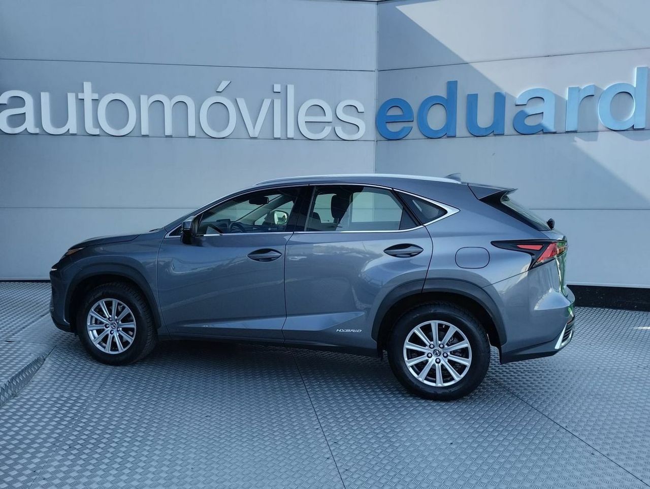 Lexus NX 2.5 300h Business 2WD - Foto 7