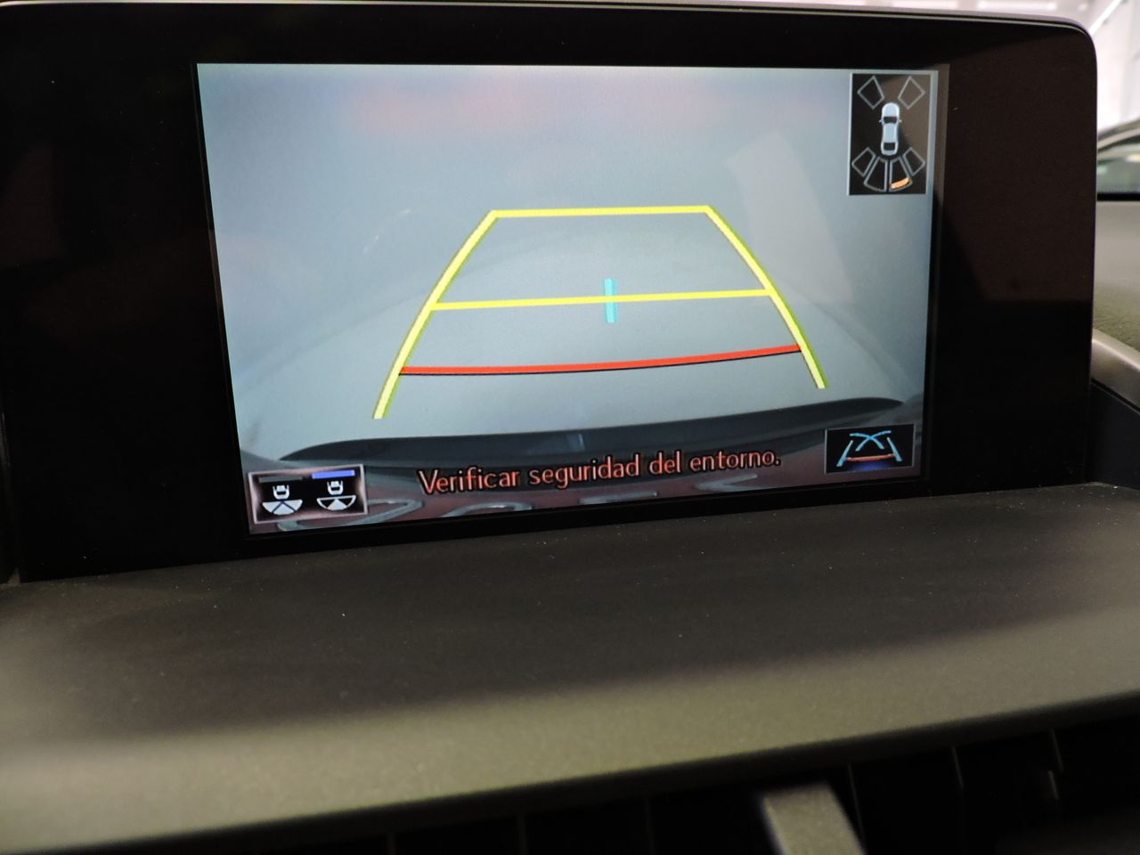 Lexus NX 2.5 300h Business 2WD - Foto 14