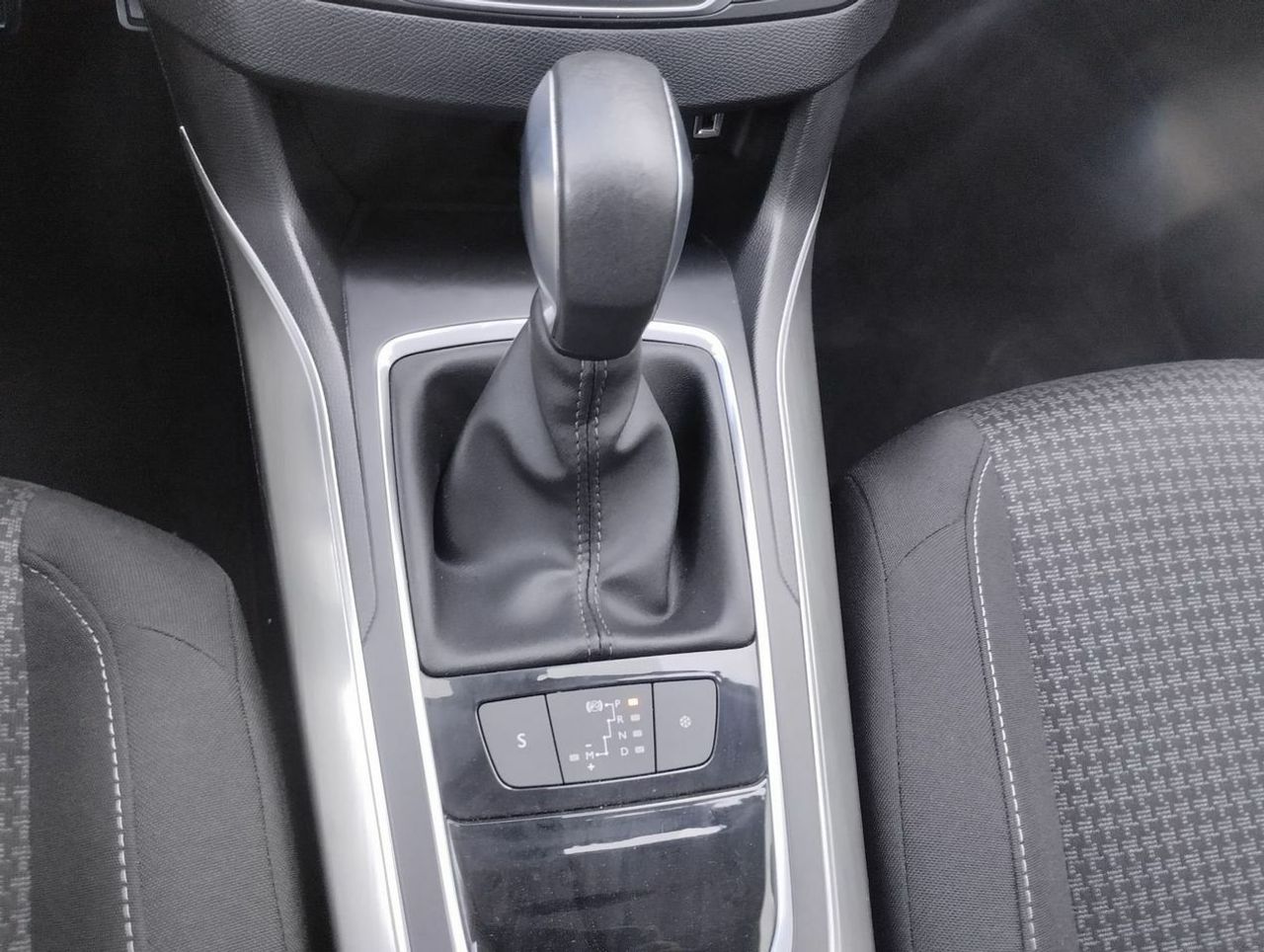 Peugeot 308 5p Style 1.5 BlueHDi 96KW 130CV Auto - Foto 14