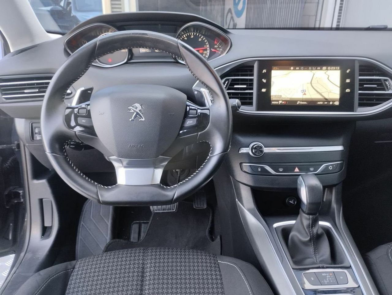 Peugeot 308 5p Style 1.5 BlueHDi 96KW 130CV Auto - Foto 8