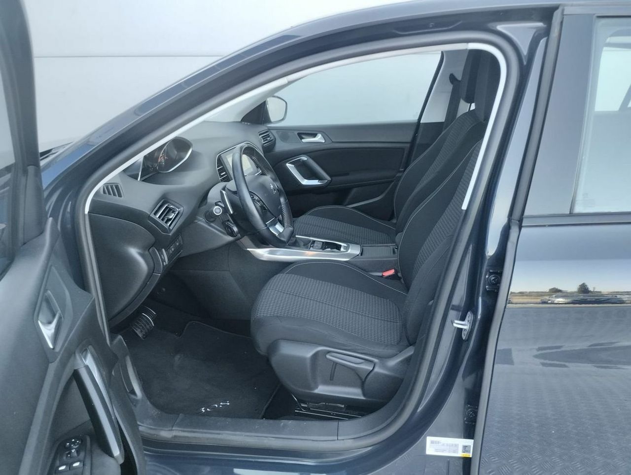 Peugeot 308 5p Style 1.5 BlueHDi 96KW 130CV Auto - Foto 9