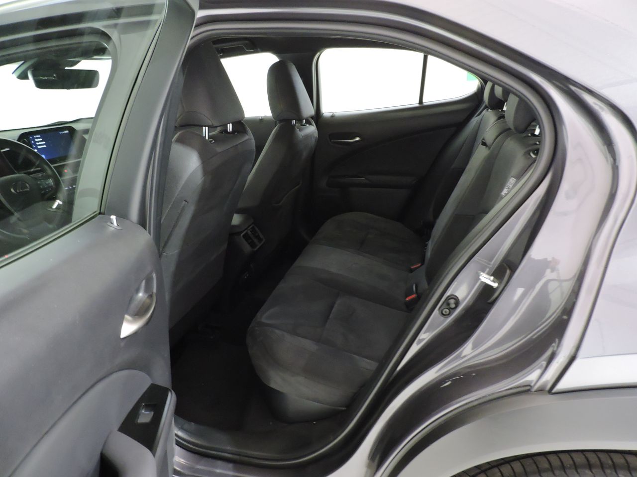 Lexus UX 2.0 250h Business - Foto 11