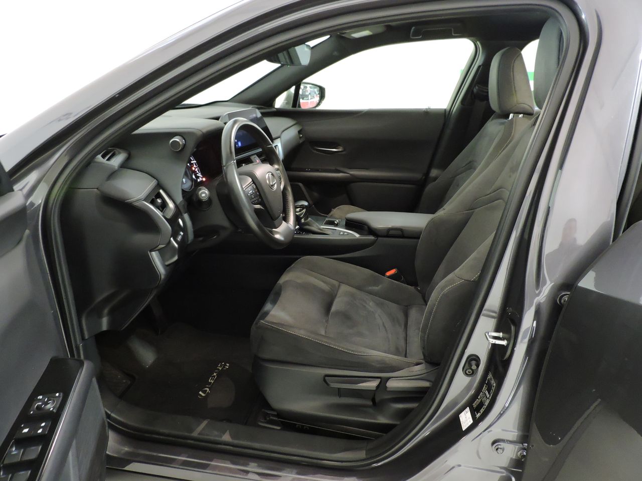 Lexus UX 2.0 250h Business - Foto 9