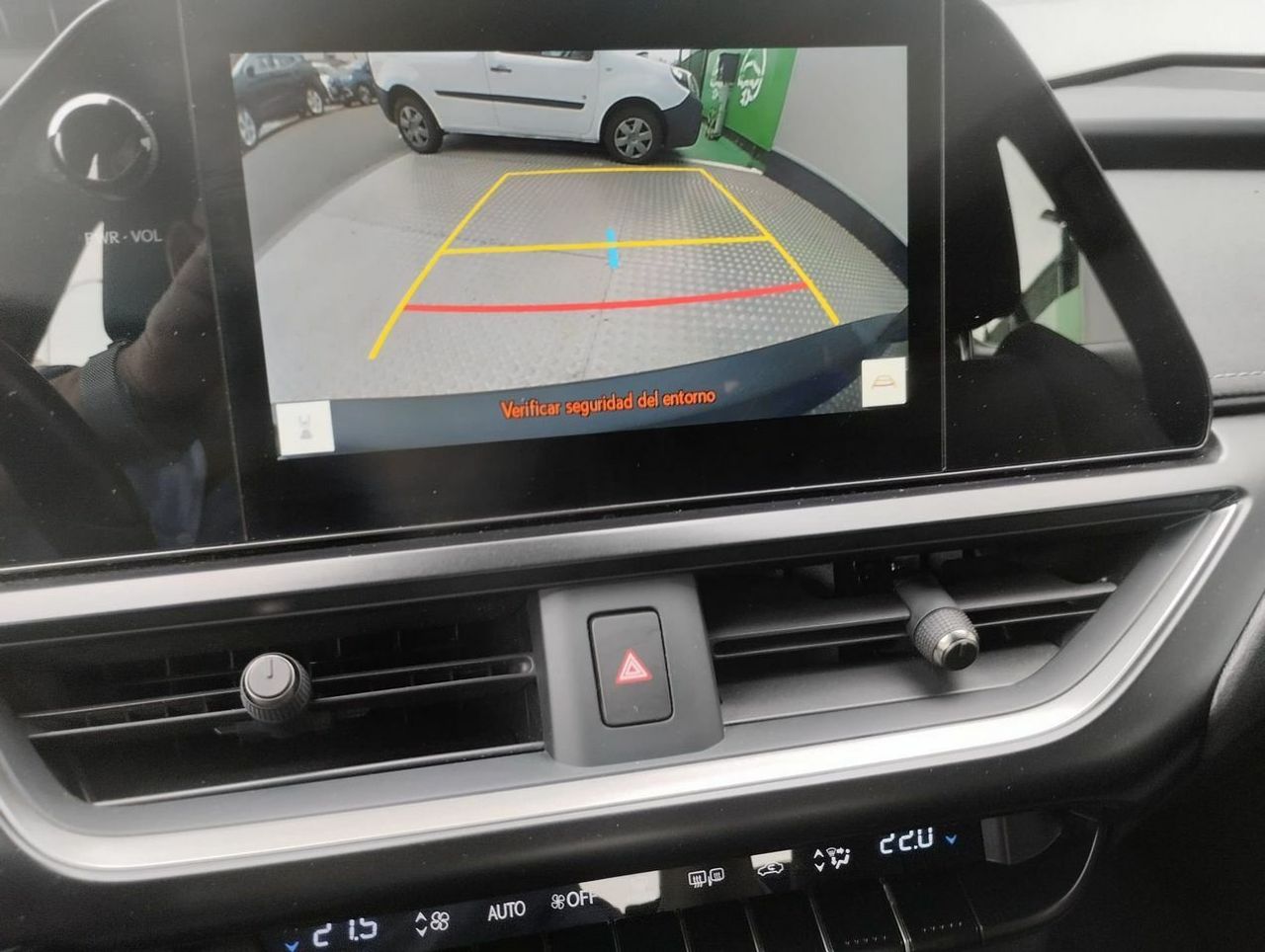 Lexus UX 2.0 250h Business - Foto 14