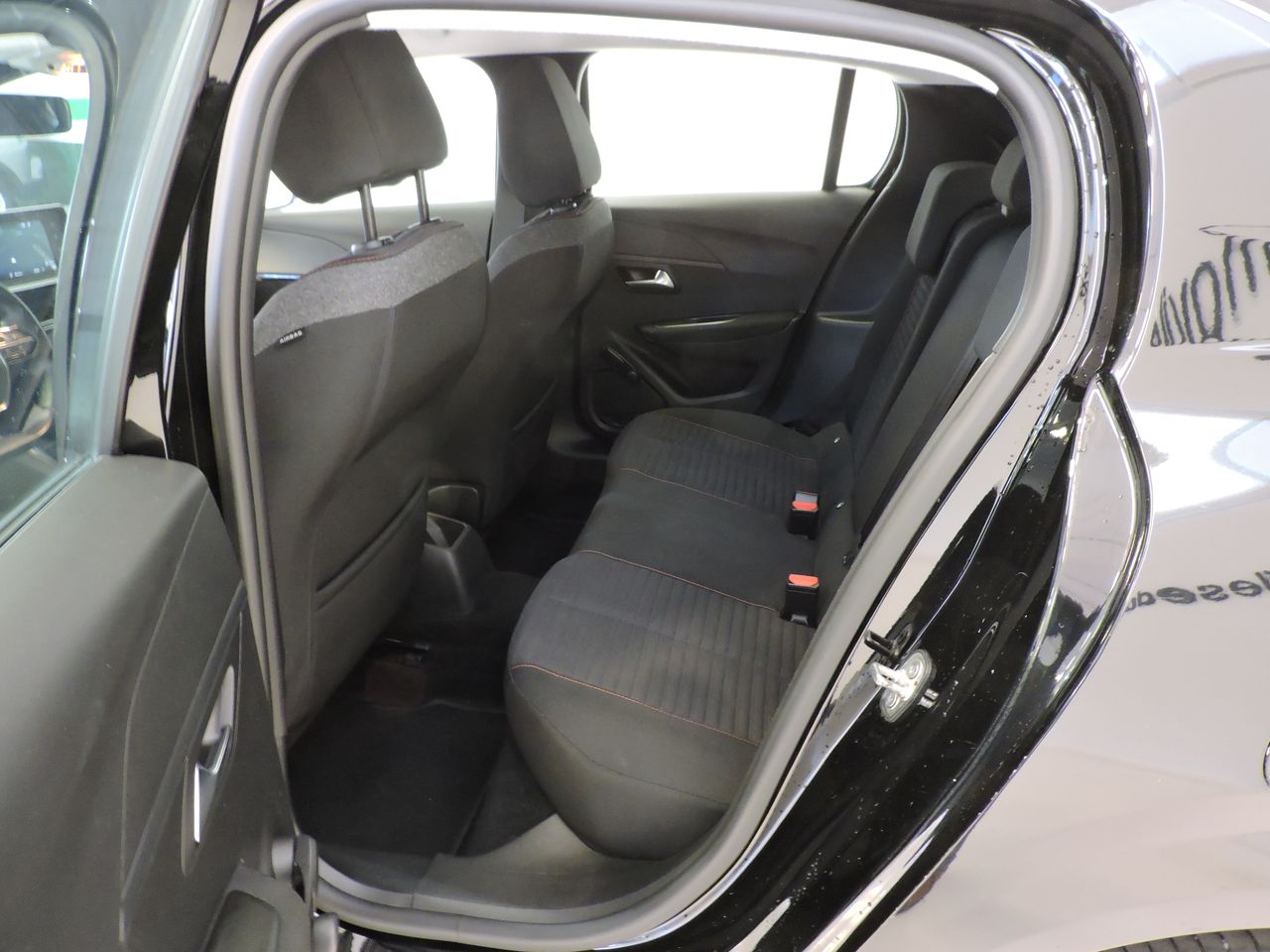 Peugeot 208 BlueHDi 73kW 100CV Active - Foto 11