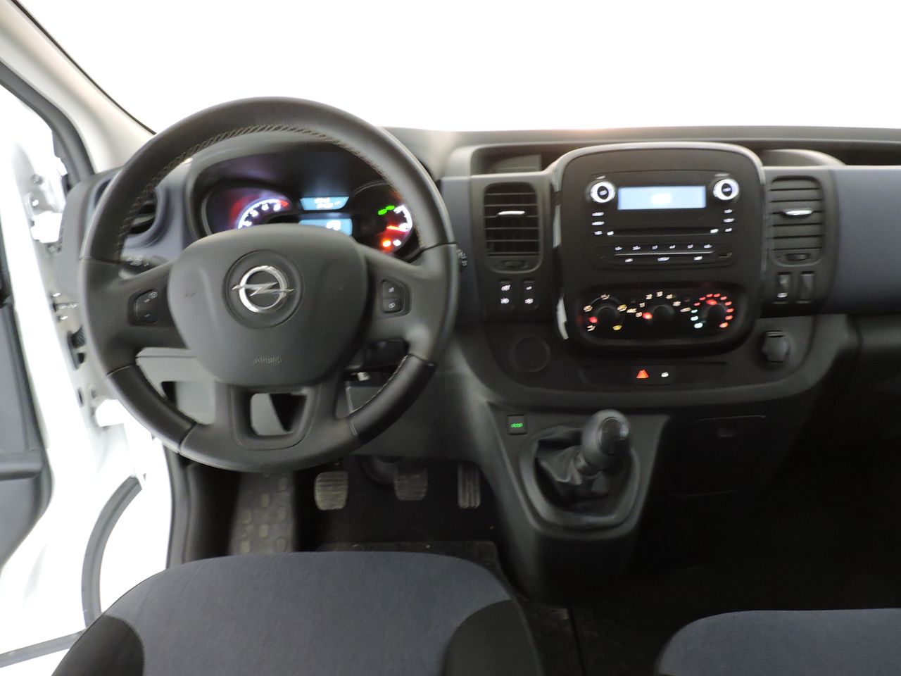 Opel Vivaro 1.6CDTI SS 92kW 125CV L1 2.9t Combi9 - Foto 7