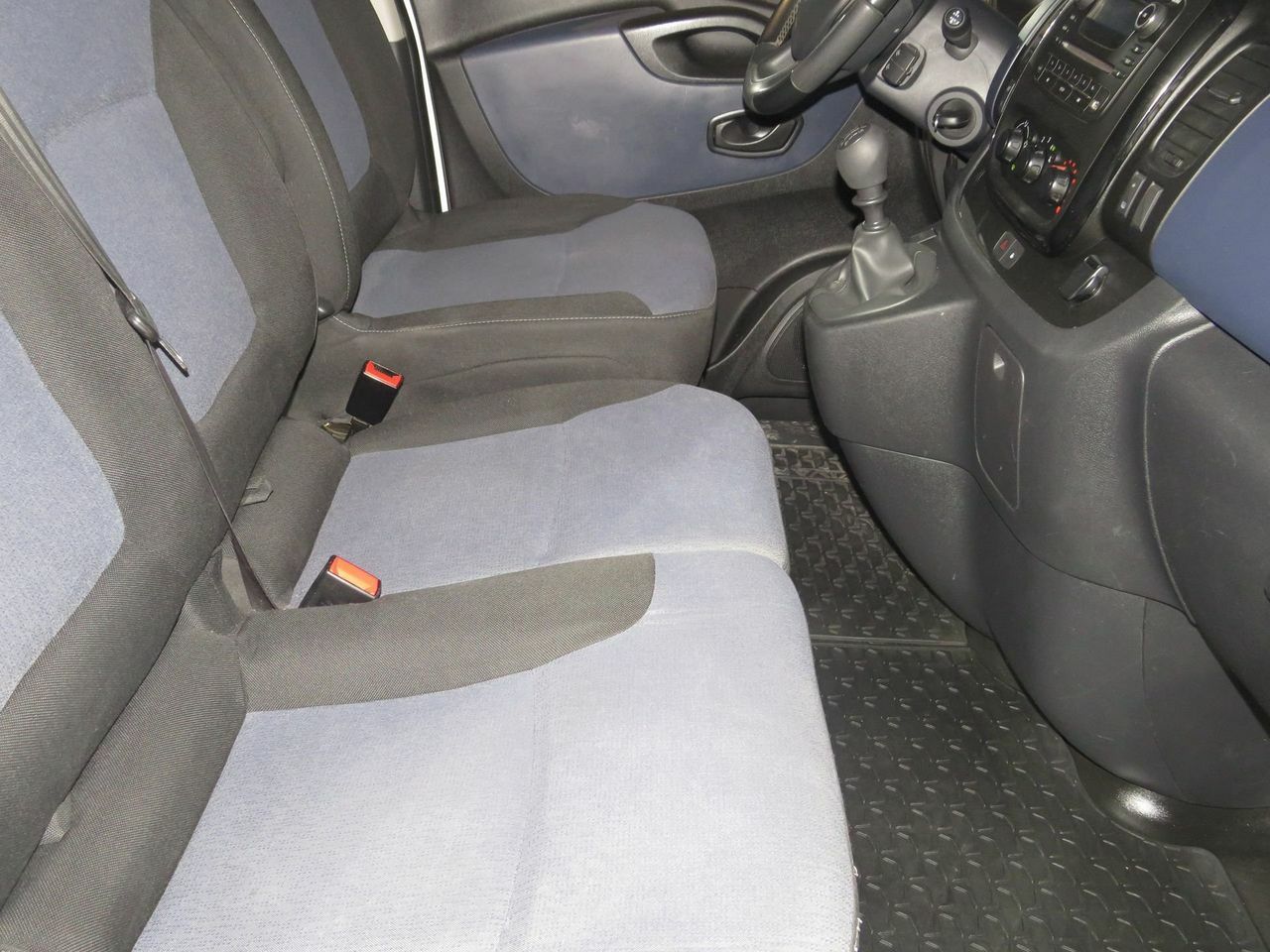 Opel Vivaro 1.6CDTI SS 92kW 125CV L1 2.9t Combi9 - Foto 11