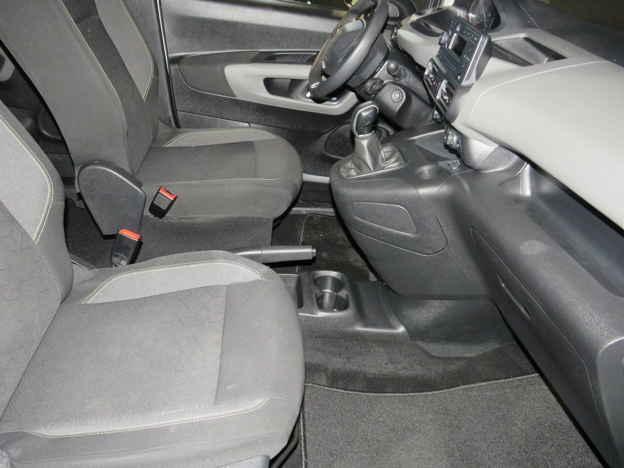 Peugeot Rifter Access Standard BlueHDi 73kW - Foto 11