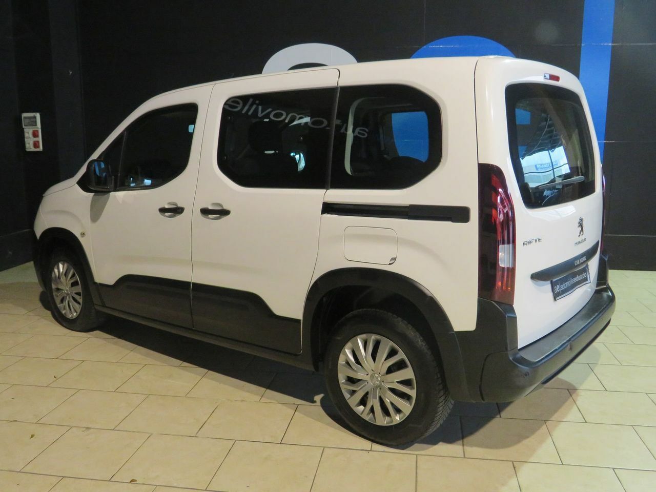 Peugeot Rifter Access Standard BlueHDi 73kW - Foto 5