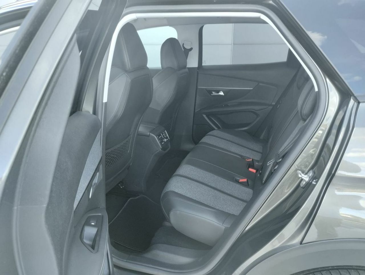 Peugeot 3008 1.5 BlueHDi 96kW 130CV SS Allure - Foto 11