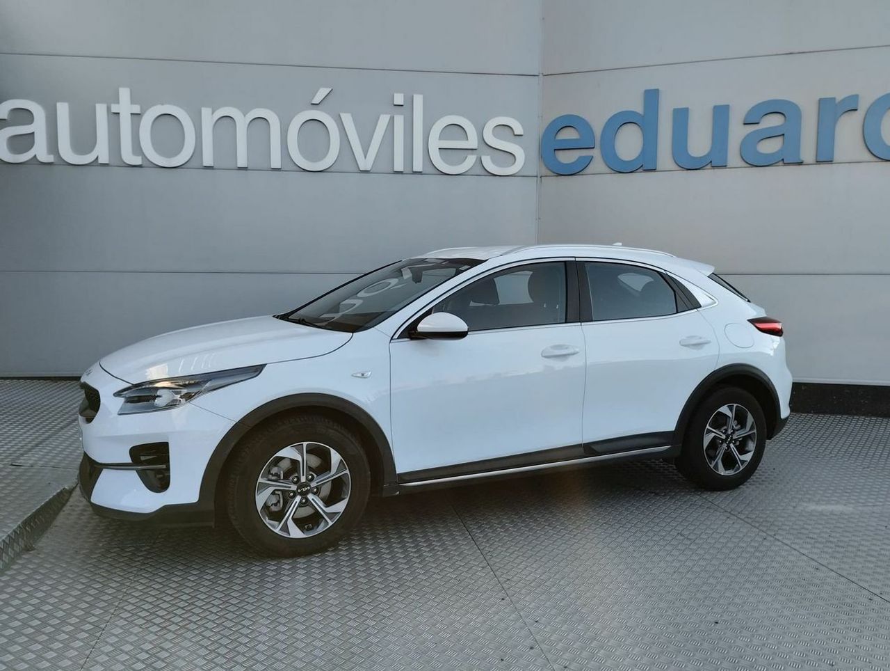 Kia XCeed 1.0 TGDi Drive 88kW 120CV - Foto 4