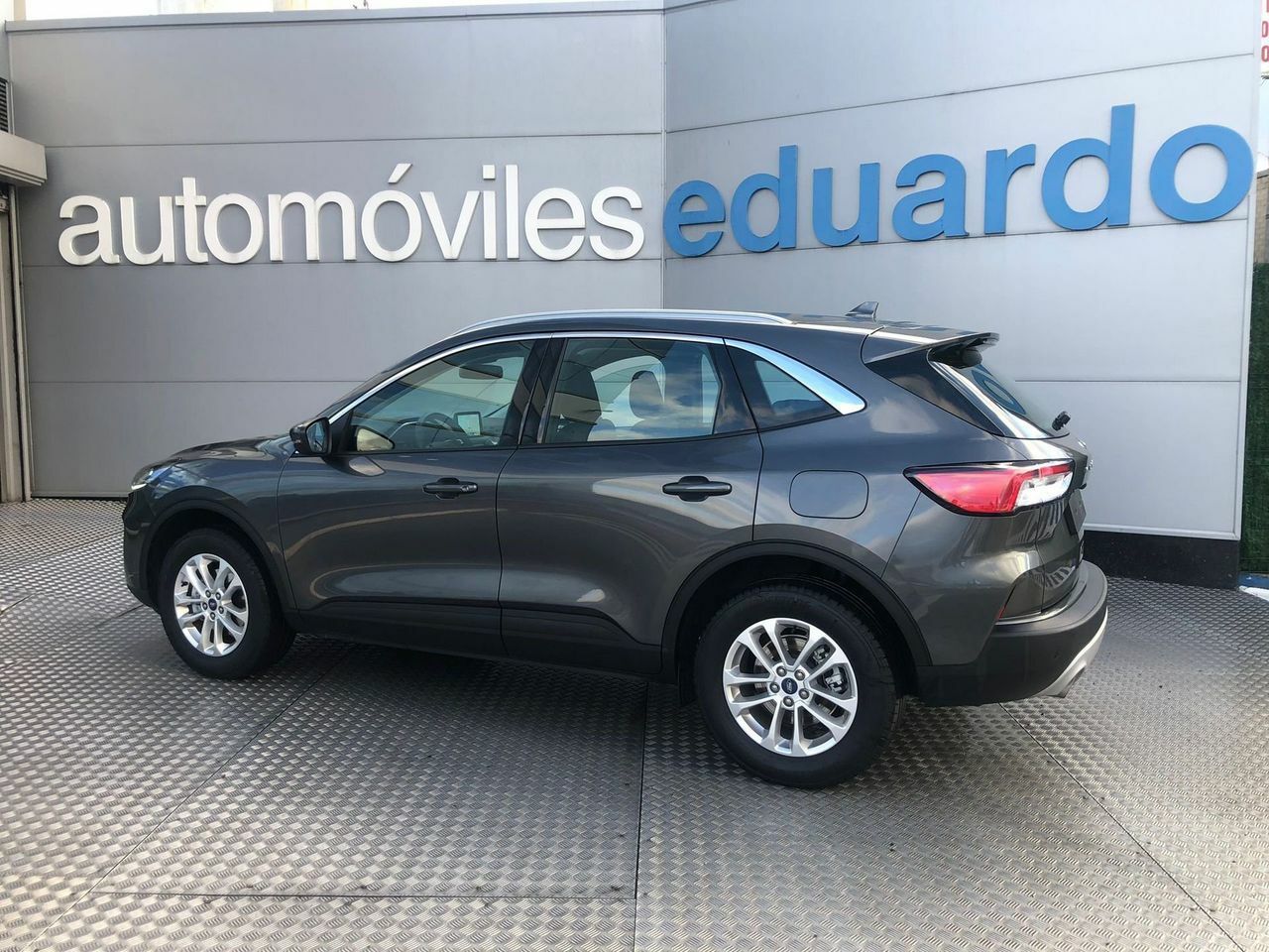 Ford Kuga STLine 2.5 Duratec FHEV 140kW Auto - Foto 7