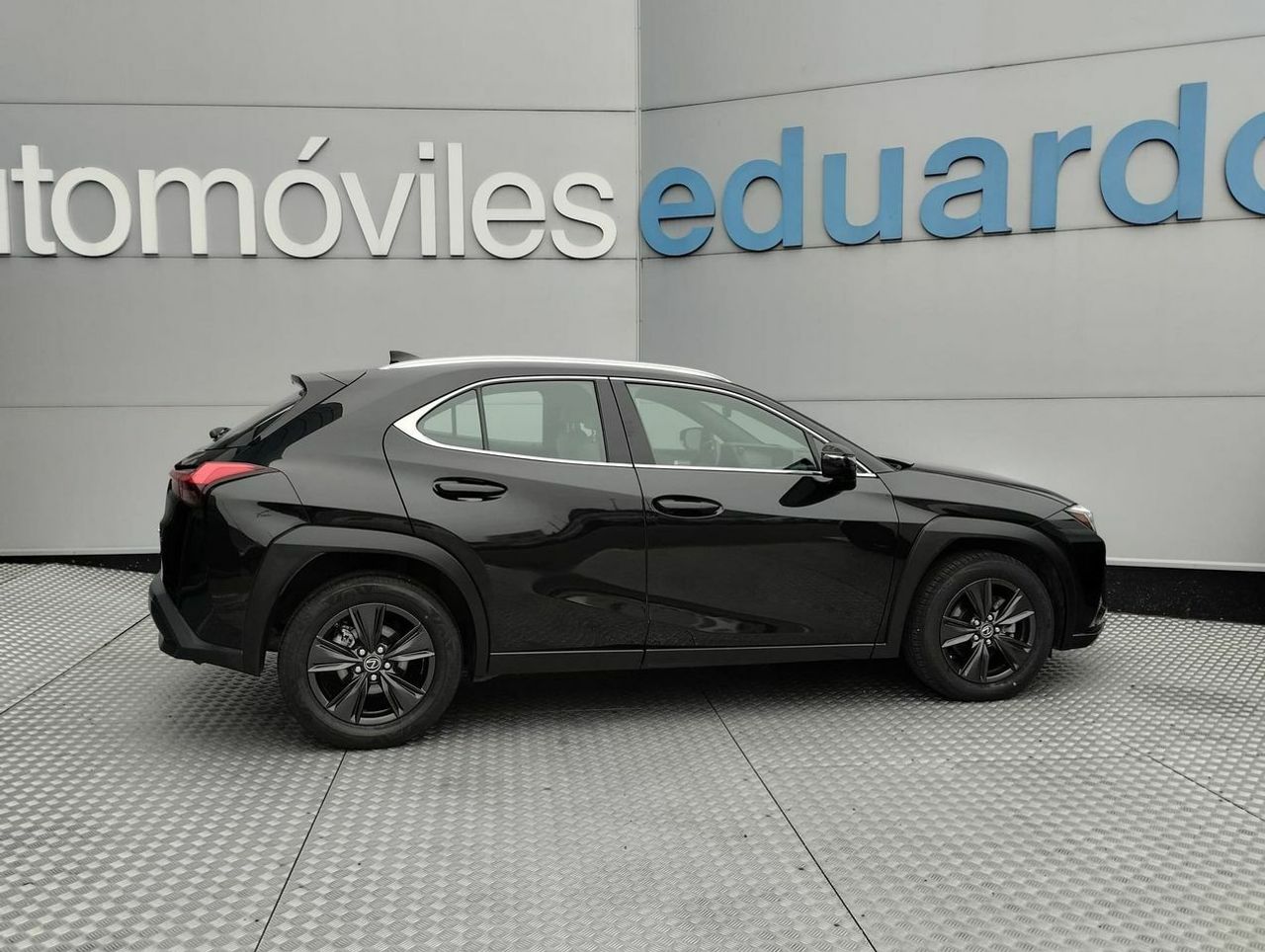 Lexus UX 2.0 250h Business - Foto 5