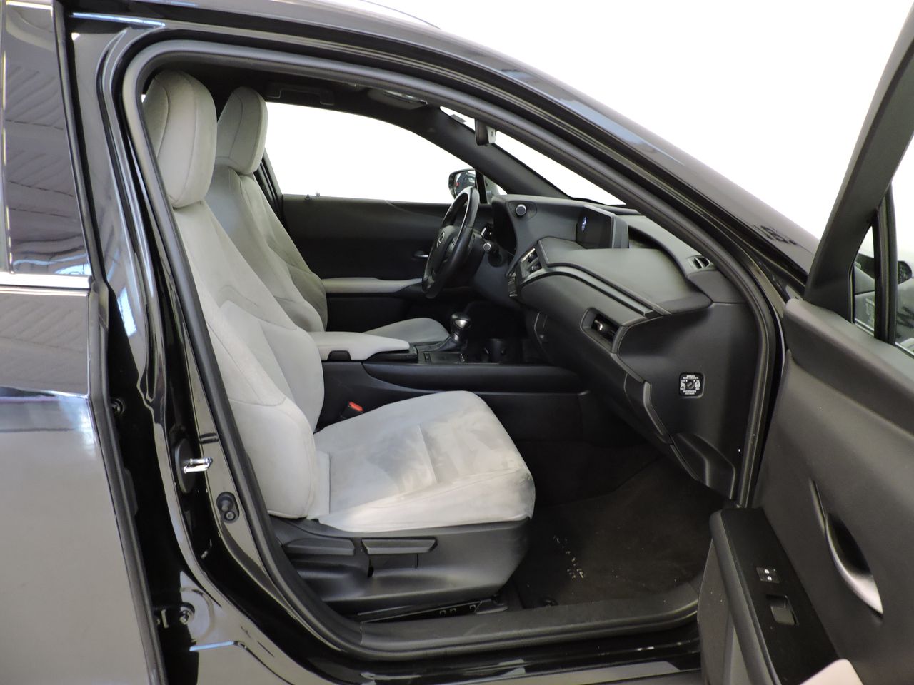 Lexus UX 2.0 250h Business - Foto 10