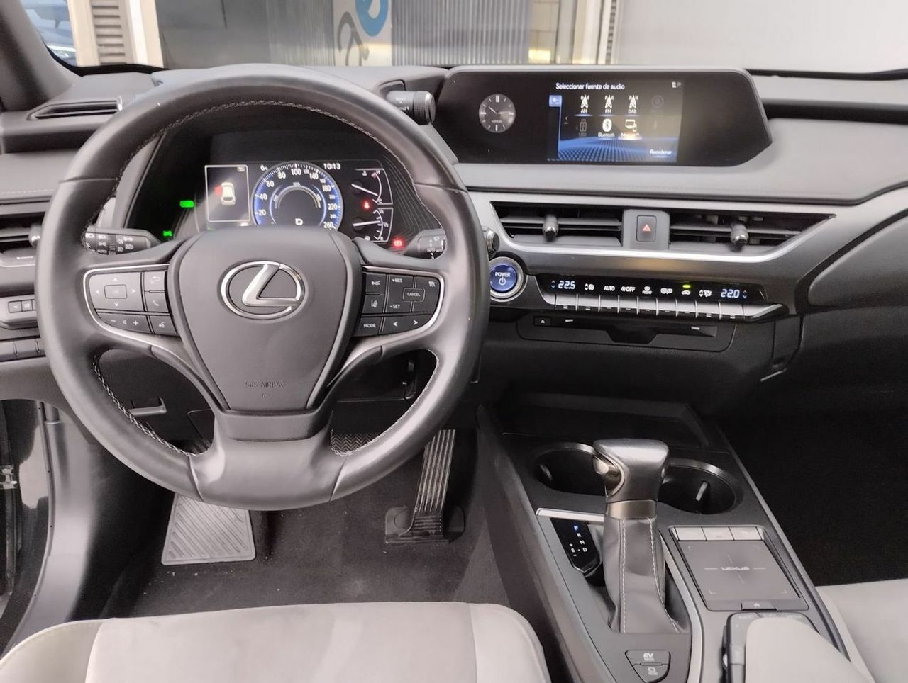 Lexus UX 2.0 250h Business - Foto 8