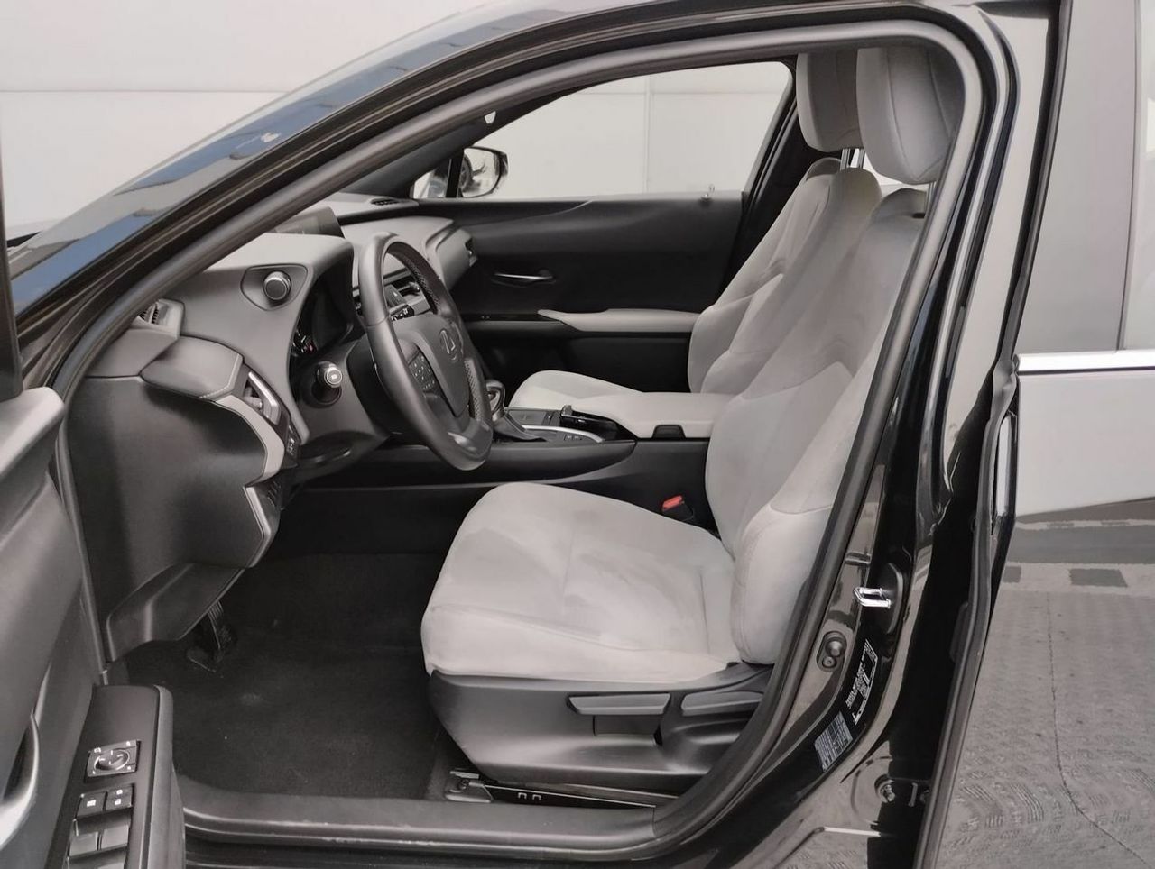 Lexus UX 2.0 250h Business - Foto 9