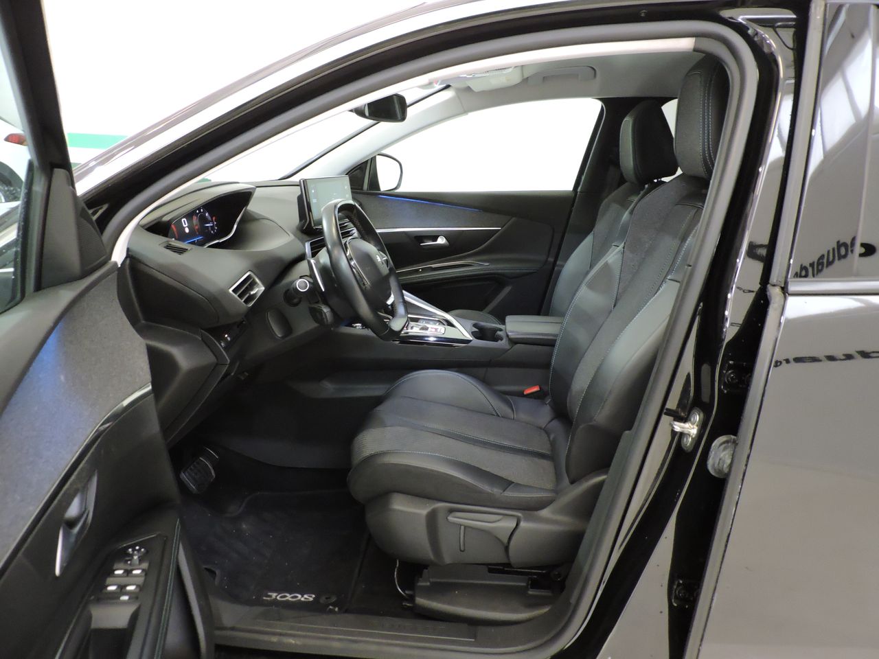 Peugeot 3008 1.5 BlueHDi 96kW SS Allure Pack EAT8 - Foto 9