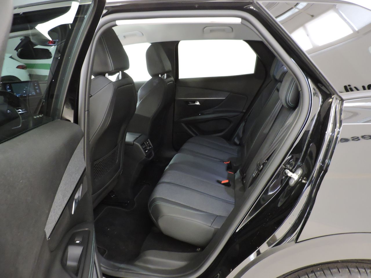 Peugeot 3008 1.5 BlueHDi 96kW SS Allure Pack EAT8 - Foto 11