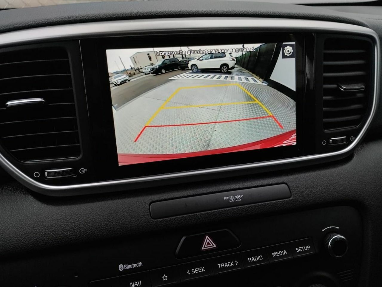 Kia Sportage 1.6 MHEV GT Line Essential 136CV DCT 4X2 - Foto 10