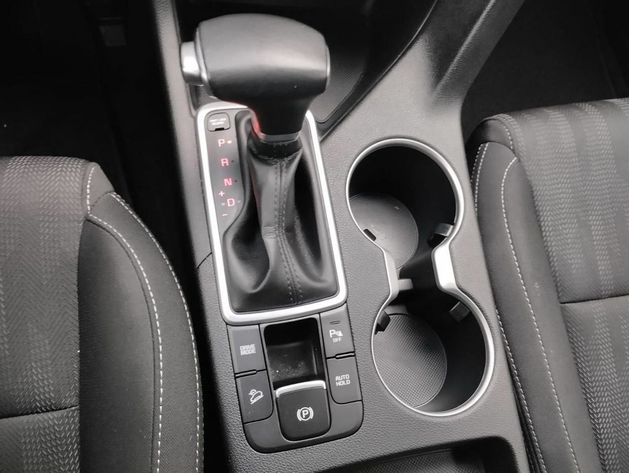 Kia Sportage 1.6 MHEV GT Line Essential 136CV DCT 4X2 - Foto 11