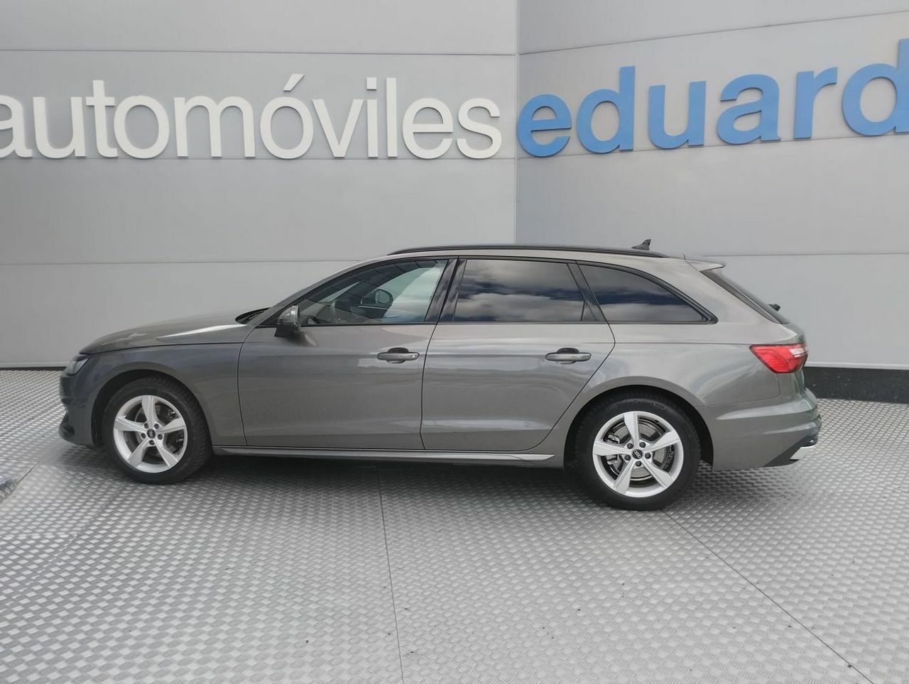 Audi A4 Avant Advanced 30 TDI 100kW S tronic - Foto 7