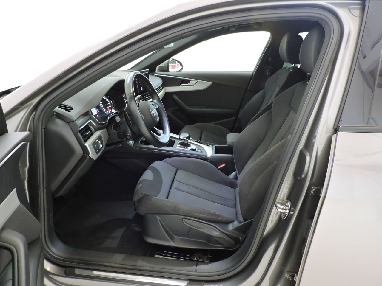 Audi A4 Avant Advanced 30 TDI 100kW S tronic - Foto 9