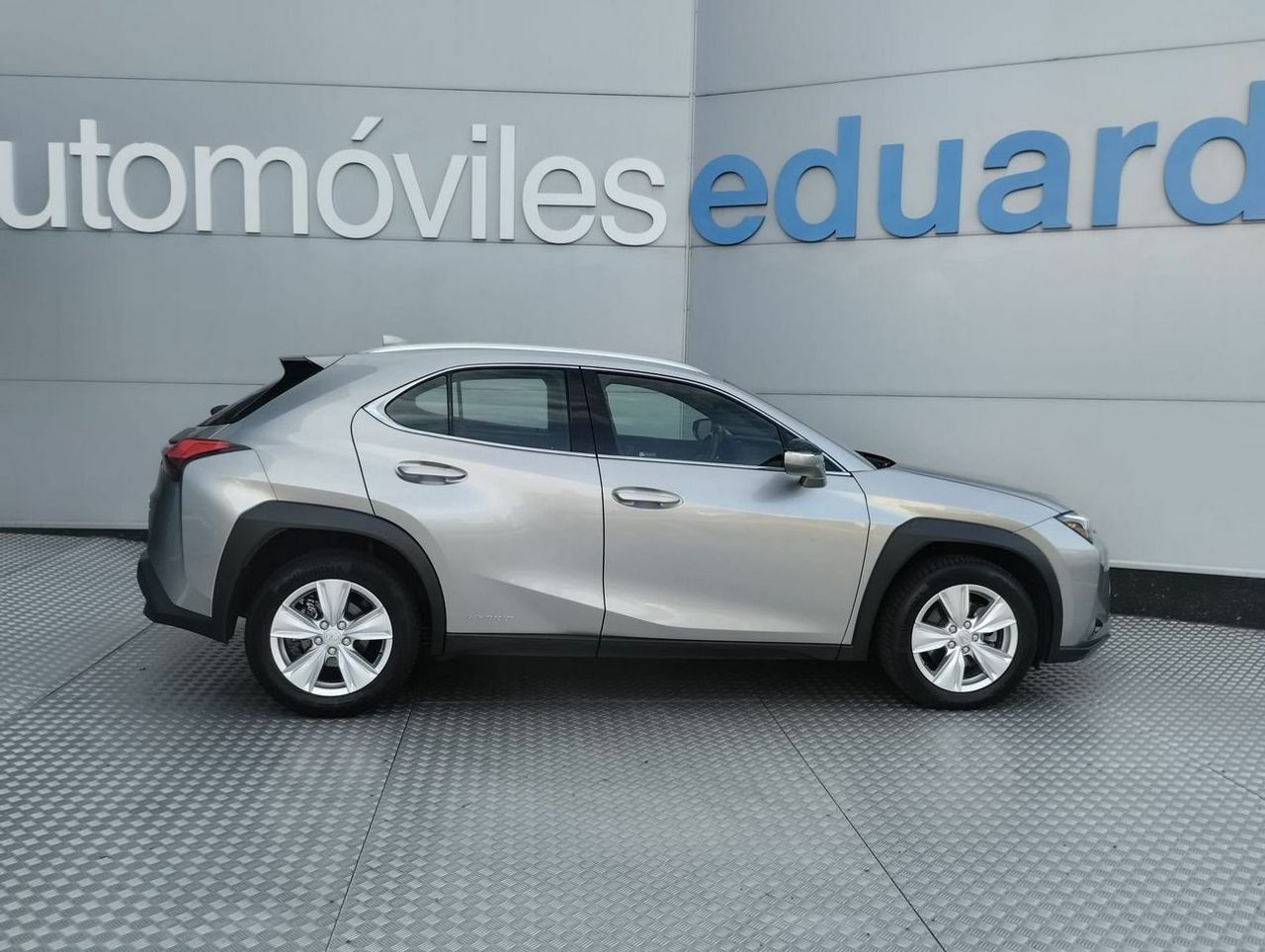 Lexus UX 2.0 250h Business - Foto 4