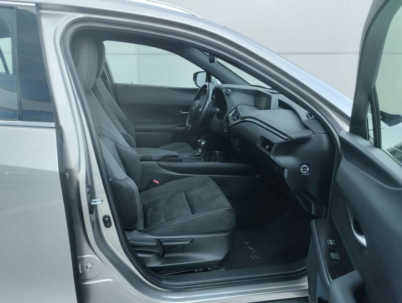 Lexus UX 2.0 250h Business - Foto 14