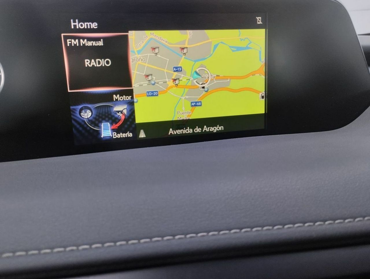 Lexus UX 2.0 250h Business - Foto 11