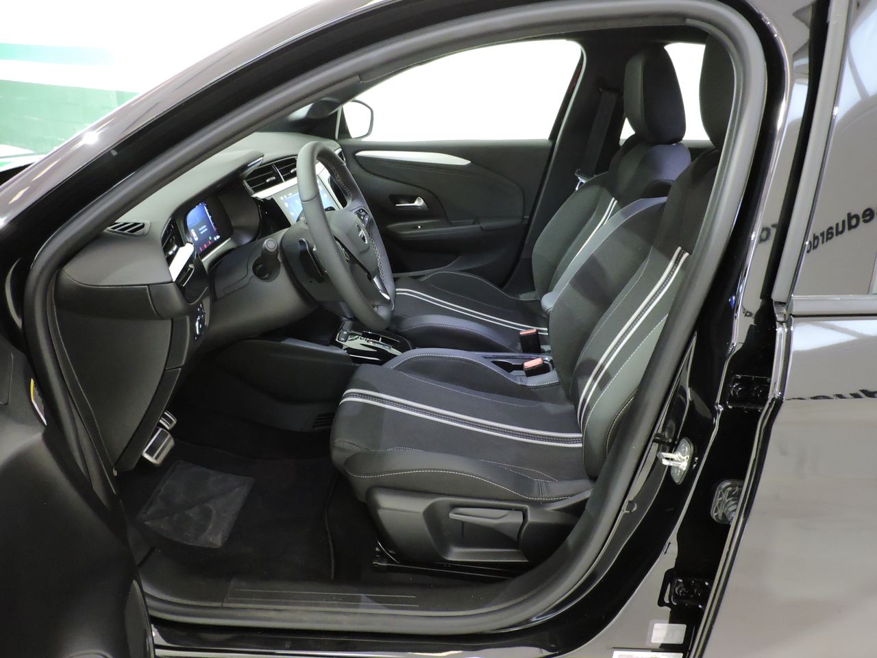 Opel Corsa GS 1.2T XHL HYBRID eDCT6 S/S 100CV - Foto 9