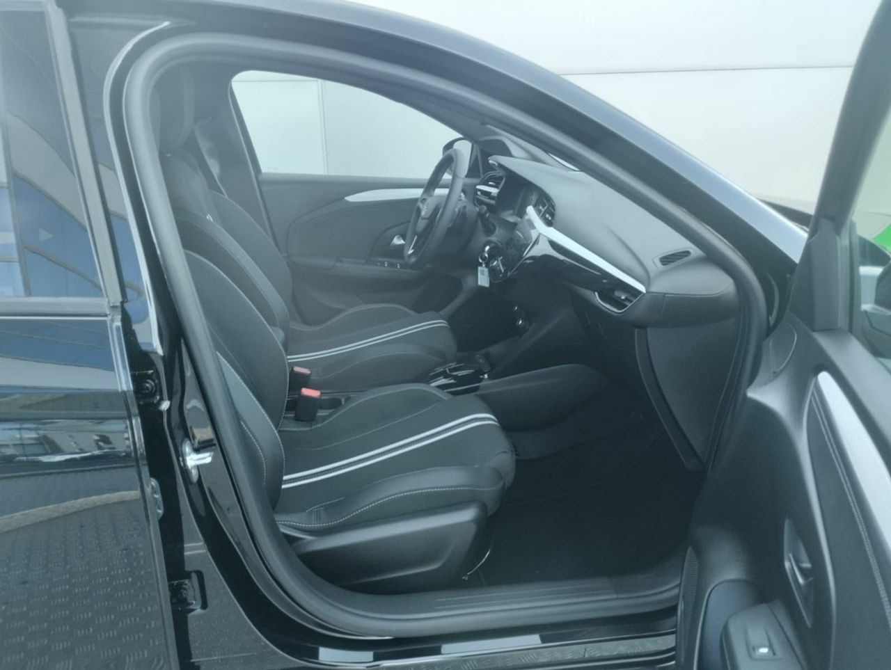 Opel Corsa GS 1.2T XHL HYBRID eDCT6 S/S 100CV - Foto 14