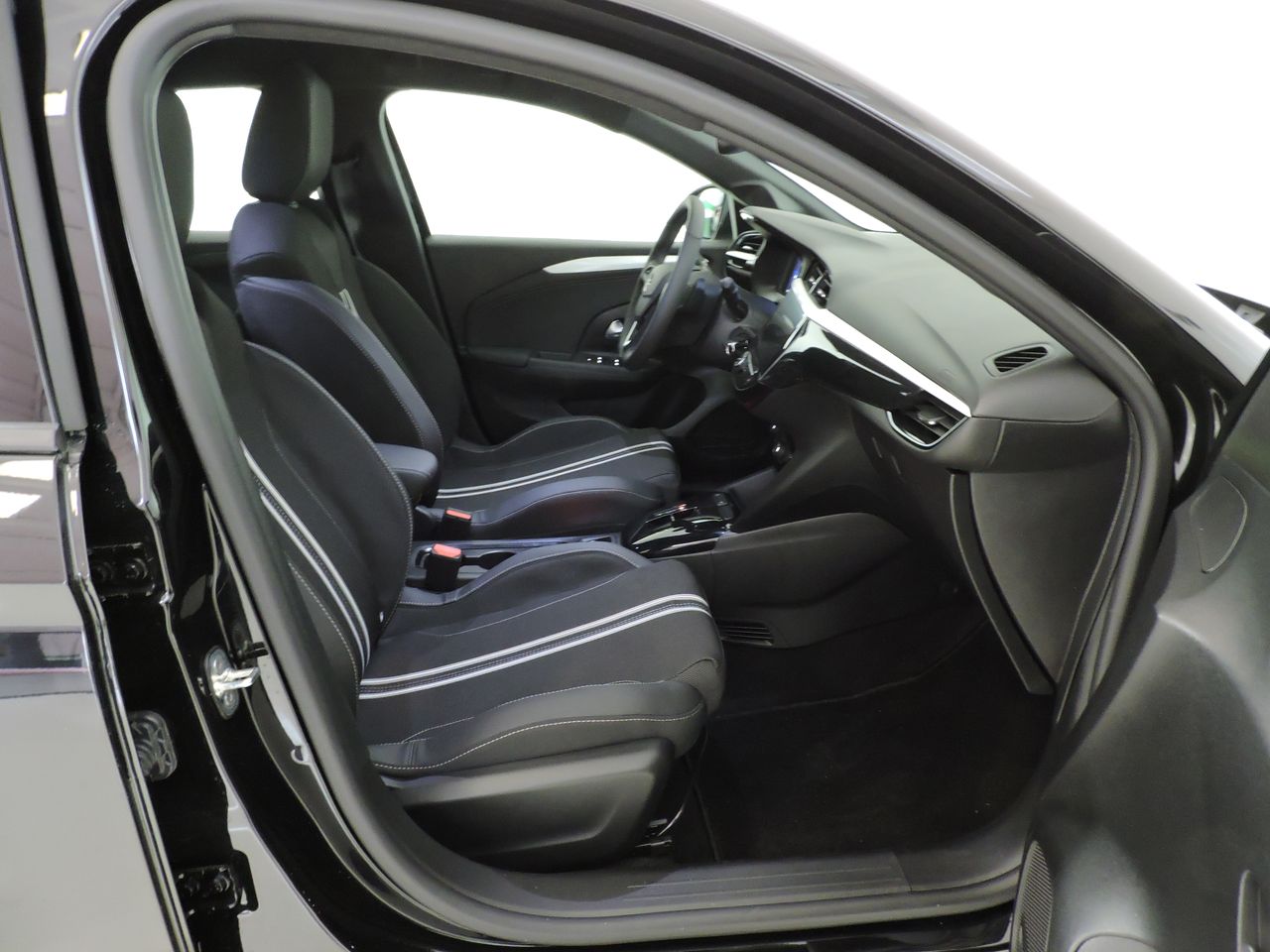 Opel Corsa GS 1.2T XHL HYBRID eDCT6 S/S 100CV - Foto 10