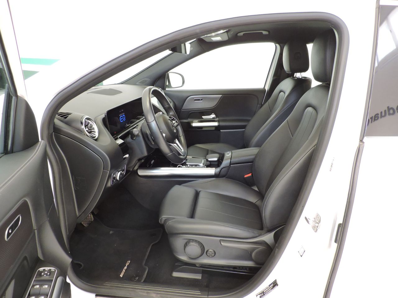 Mercedes EQA EQA 300 4MATIC - Foto 9