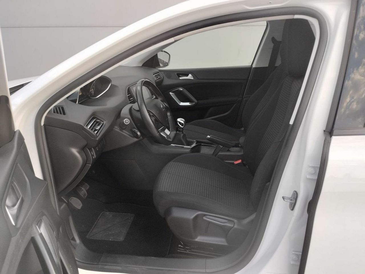 Peugeot 308 5p Style PureTech 130 SS 6 Vel. MAN - Foto 9