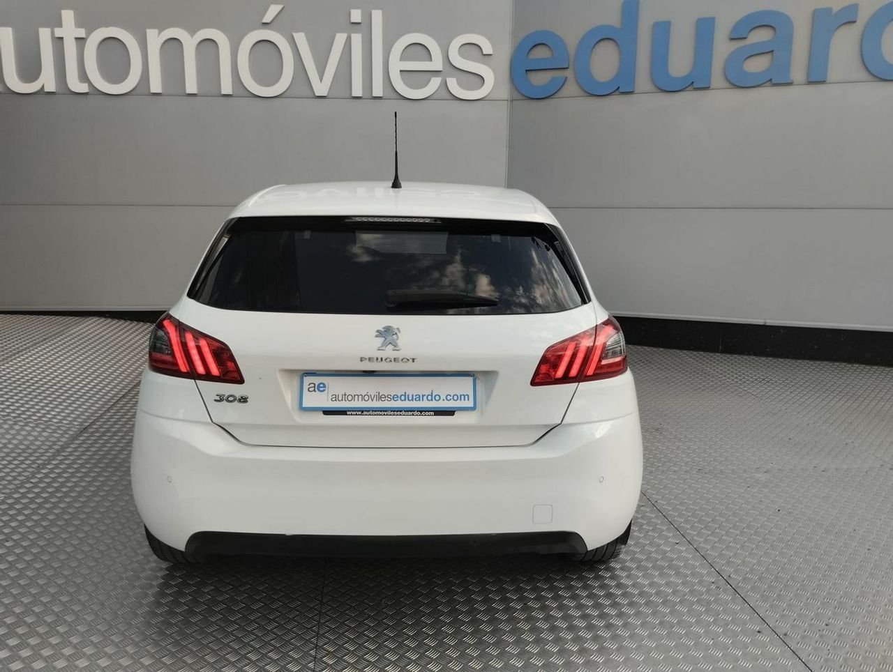 Peugeot 308 5p Style PureTech 130 SS 6 Vel. MAN - Foto 6