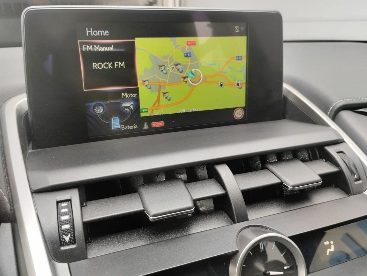 Lexus NX 2.5 300h Business 2WD - Foto 15