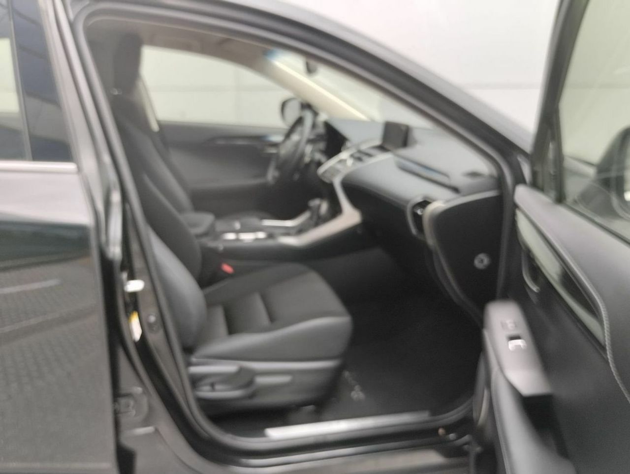 Lexus NX 2.5 300h Business 2WD - Foto 10