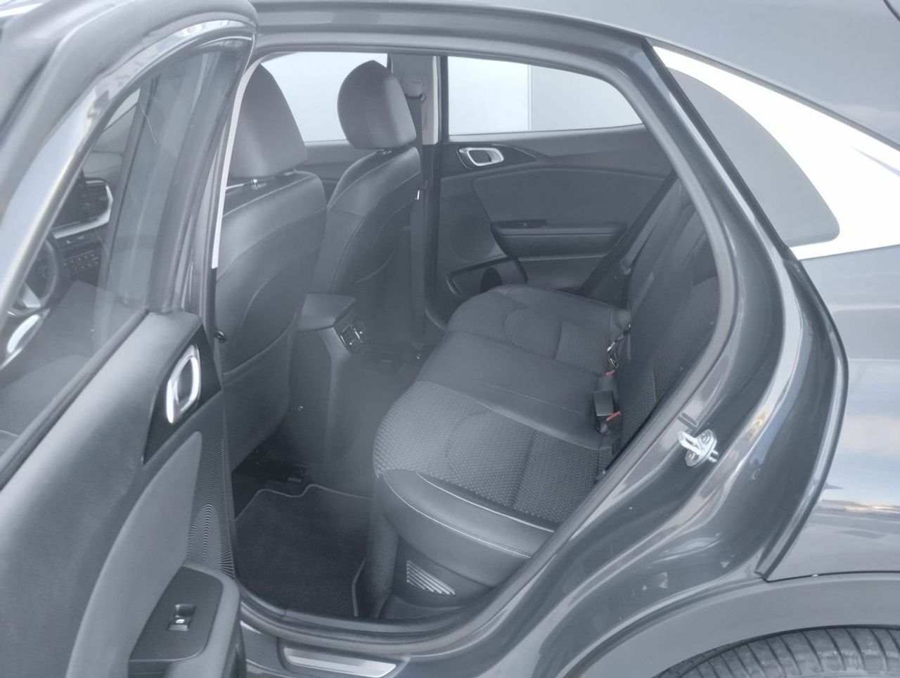 Kia XCeed 1.6 GDi PHEV 141cv eDrive - Foto 11