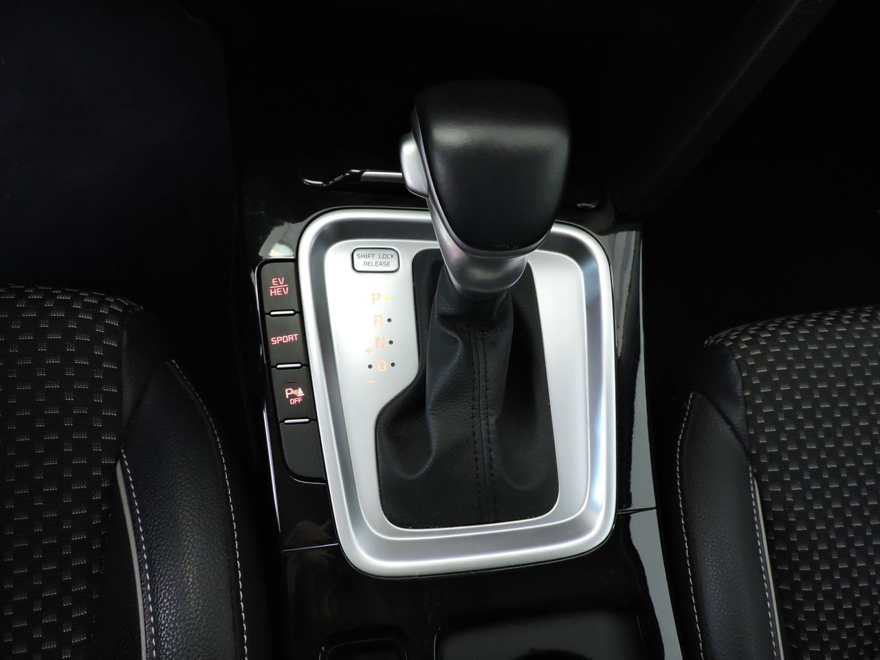 Kia XCeed 1.6 GDi PHEV 141cv eDrive - Foto 13