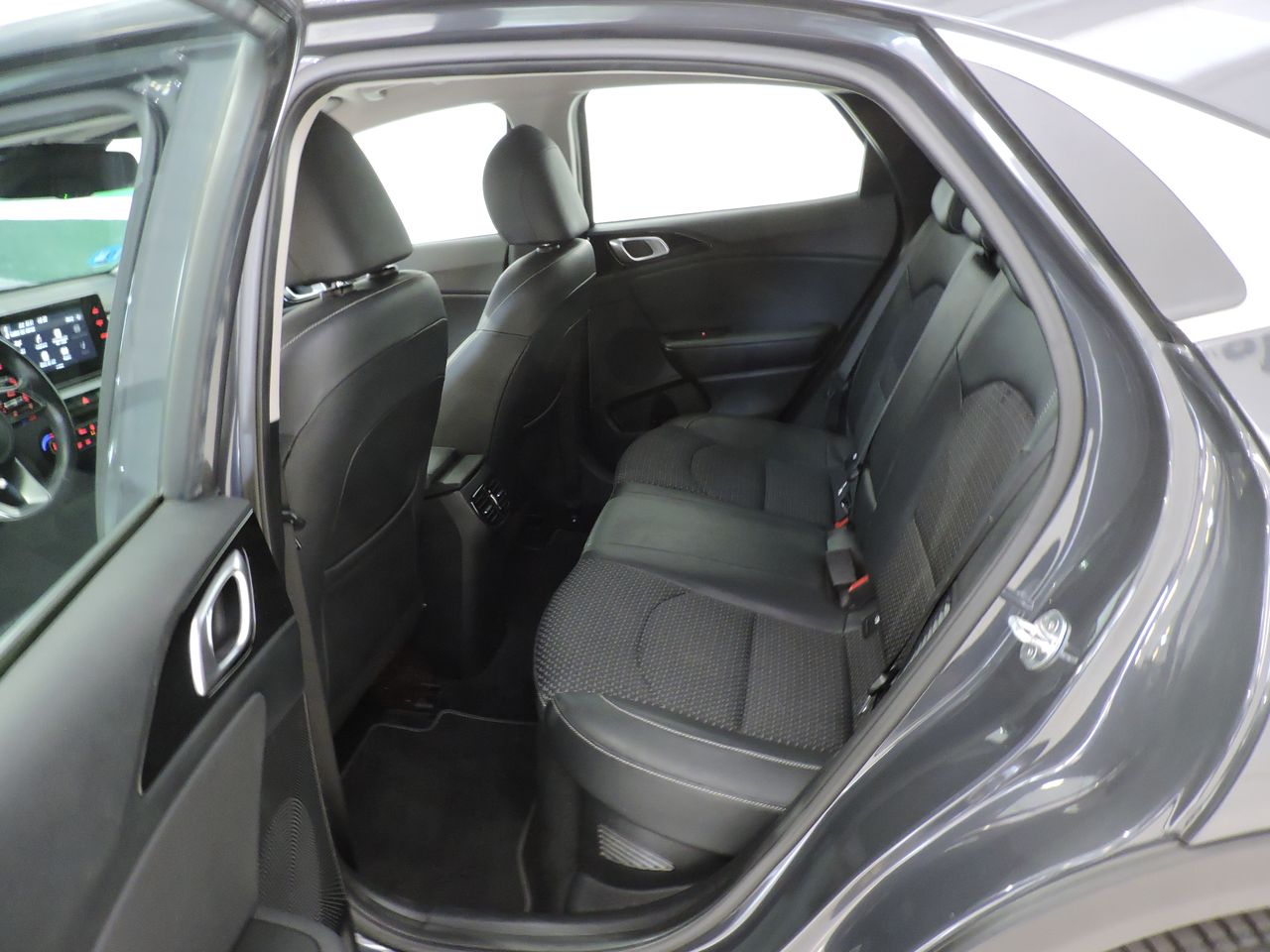 Kia XCeed 1.6 GDi PHEV 141cv eDrive - Foto 11