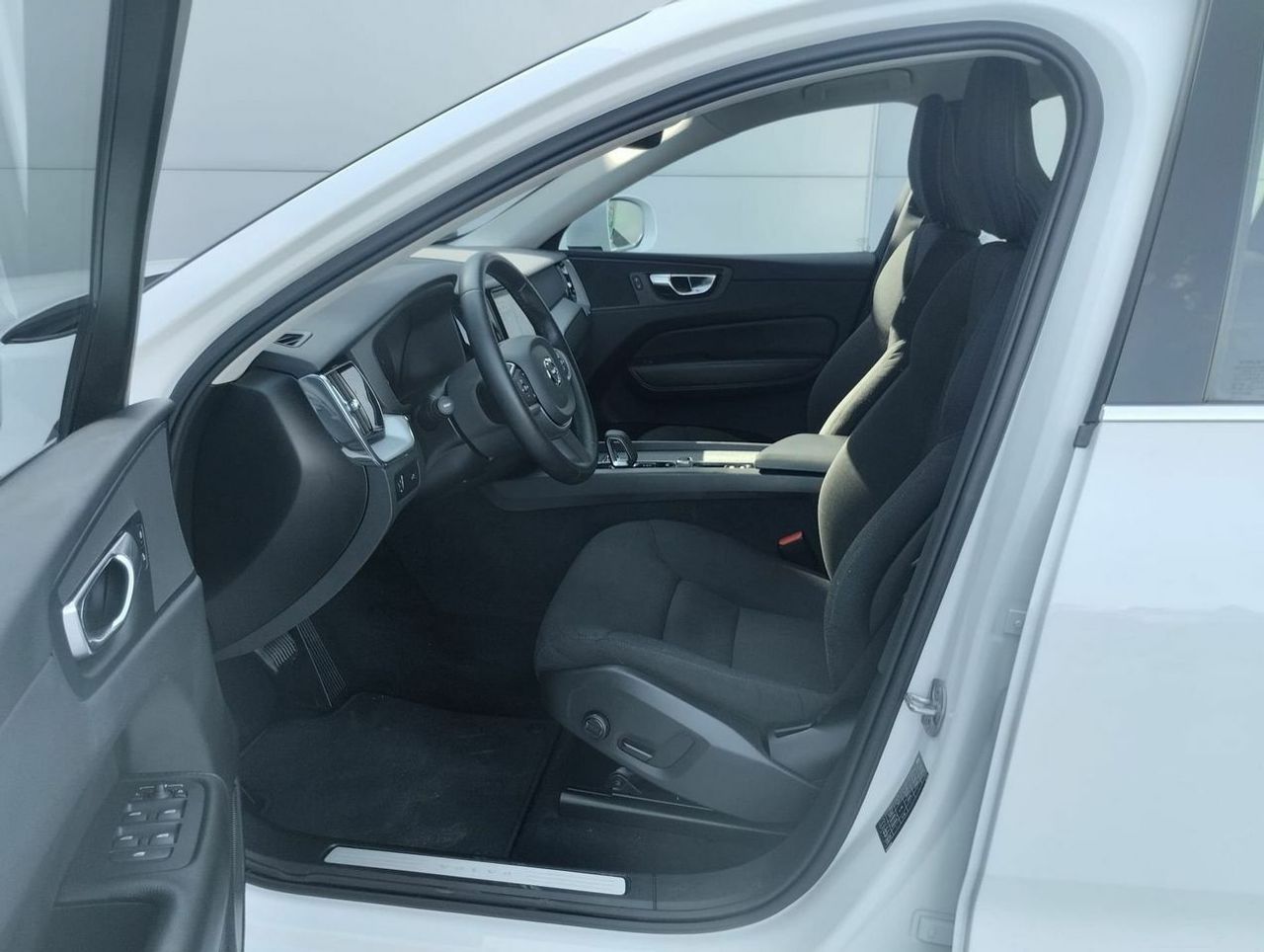 Volvo XC60 2.0 B4 D Momentum Pro Auto - Foto 13