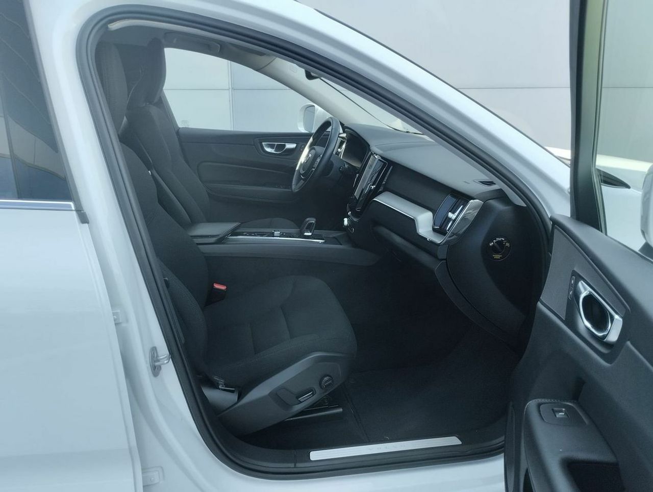 Volvo XC60 2.0 B4 D Momentum Pro Auto - Foto 14