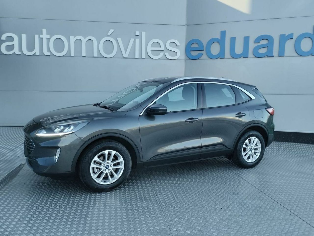 Ford Kuga Titanium 1.5 EcoBlue 88kW 120CV Auto  - Foto 4