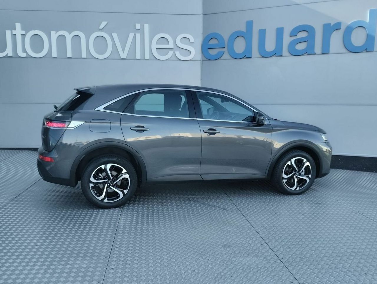 DS DS 7 Crossback BlueHDi DE 96kW 130CV Auto. SO CHIC - Foto 5