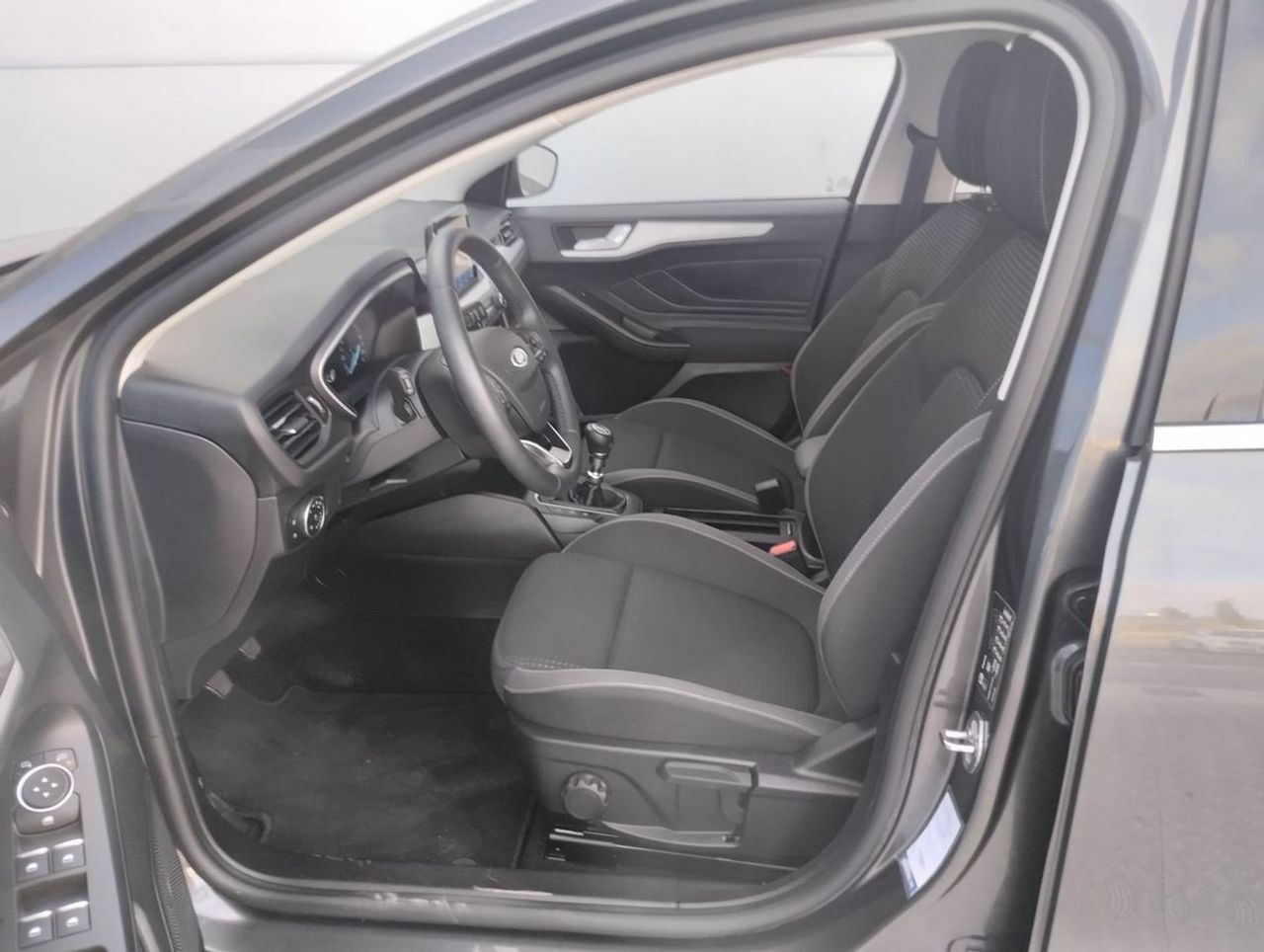 Ford Focus 1.0 Ecoboost ASS 100 Trend Sportbreak  - Foto 9