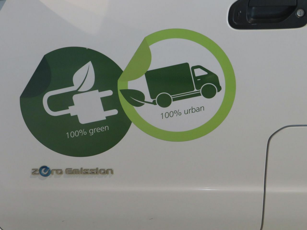 Nissan e-NV200 Electrica BASIC P Plus Mam Furgon 109 cv - Foto 6